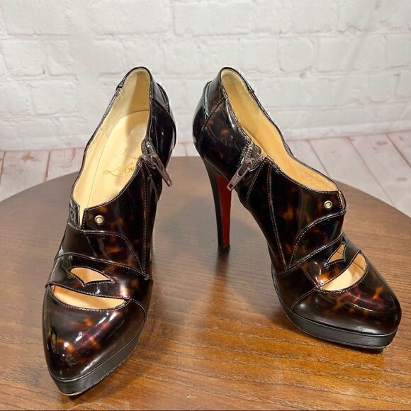 37 (7) CHRISTIAN LOUBOUTIN patent leather animal print lace up booties EUC - Picture 10 of 11